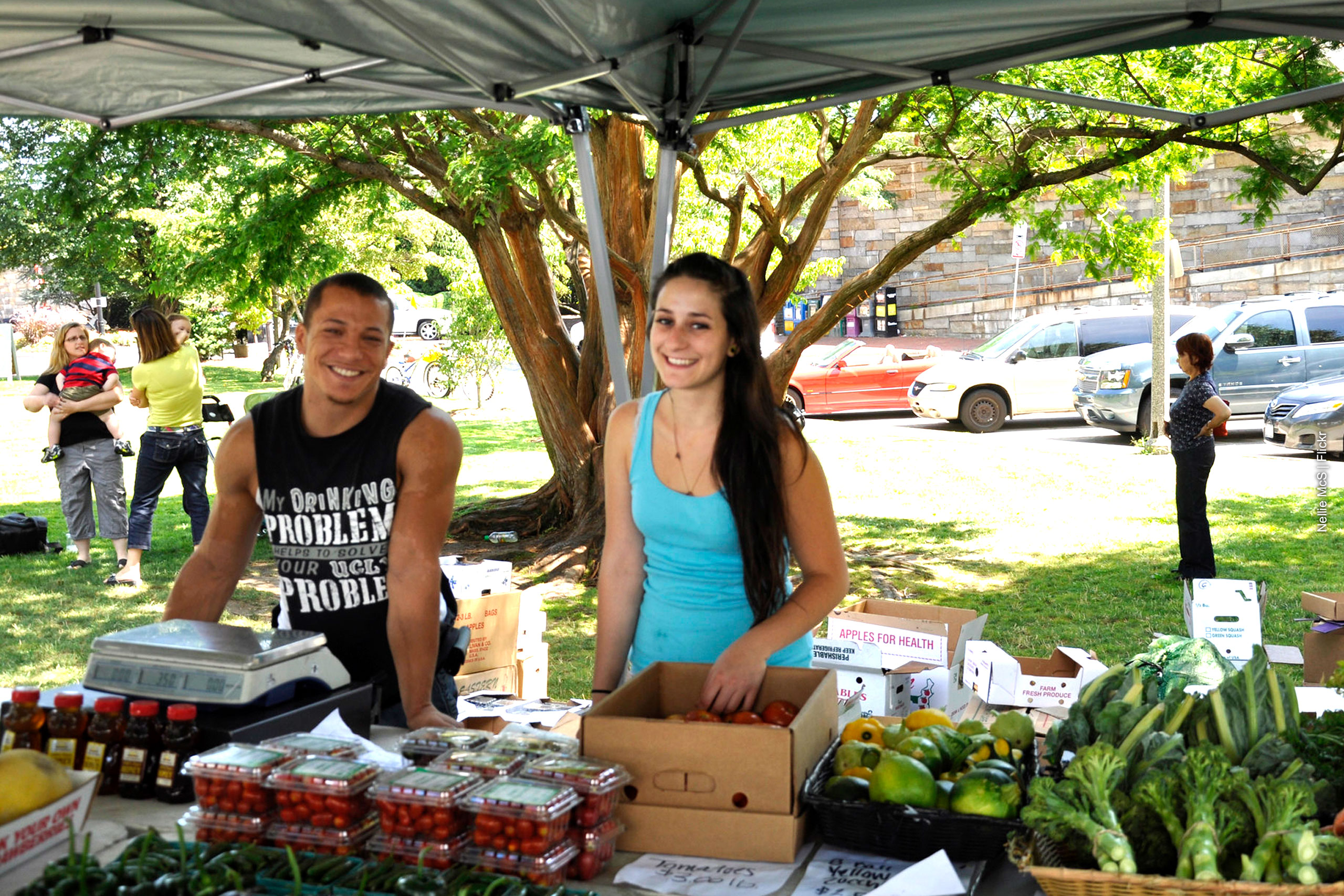 2 vendors at a farmer's market